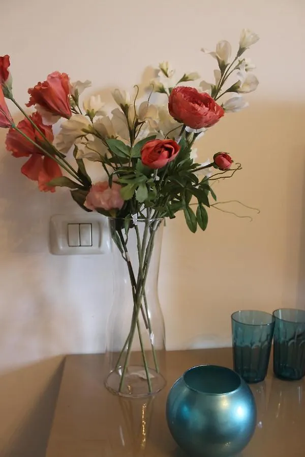 Studio Turquoise Victoria Bucharest Apartment